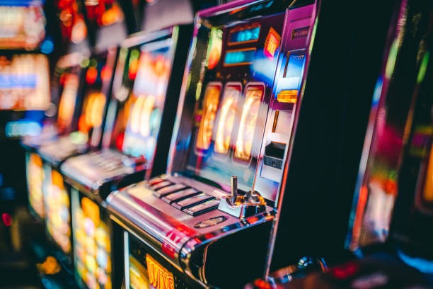 merona app live casino table with blackjack and roulette options